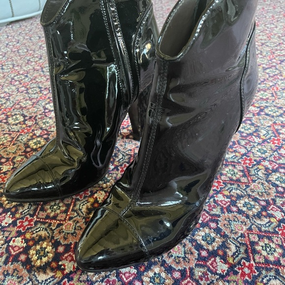 Burberry patent booties - Picture 4 of 7